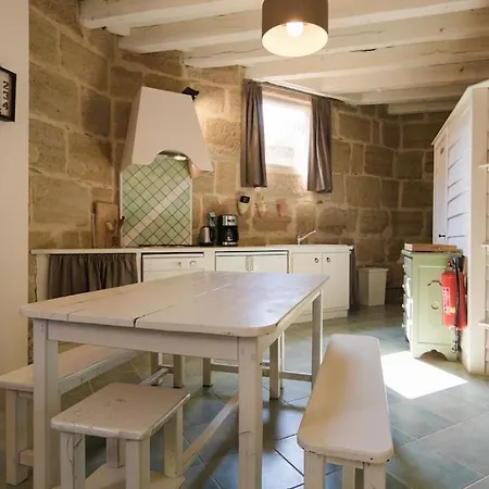 Au Petit Grammont - Magnifique Batisse - 2 Holiday home *