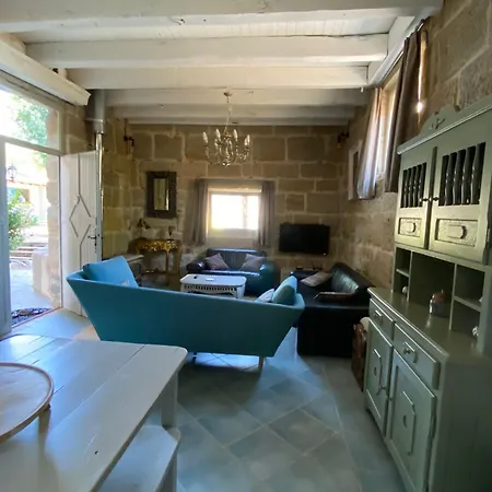 Au Petit Grammont - Piscine & Jacuzzi בית נופש *